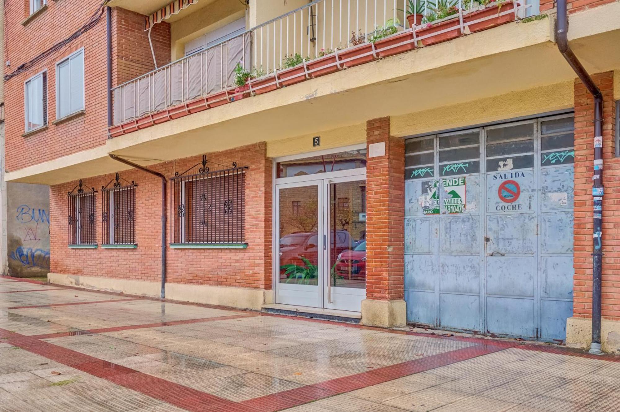 Chestnut By Clabao Apartment Haro Ngoại thất bức ảnh